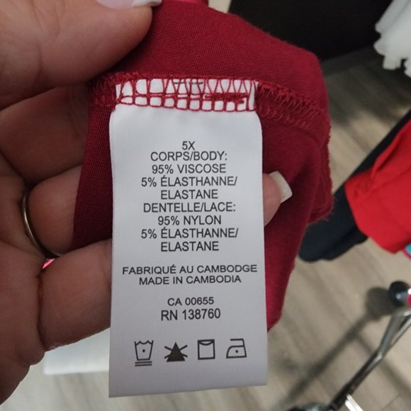 In Every Story Burgundy Sleeveless Top Size 5X - Picture 7 of 8